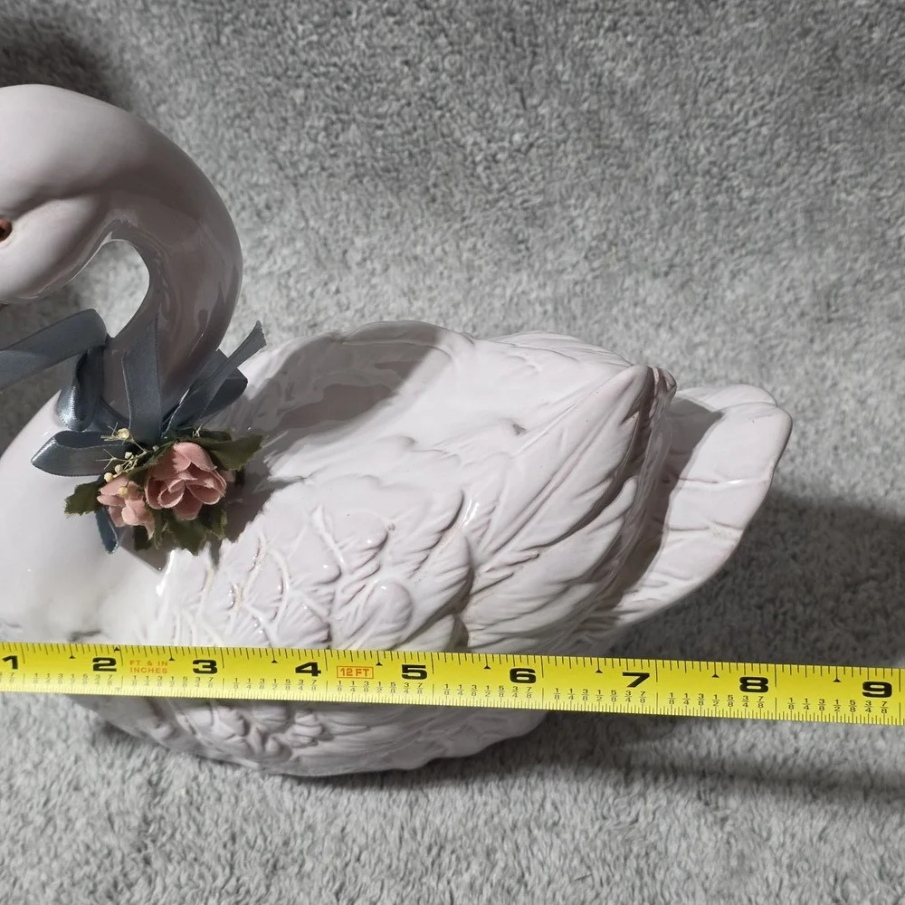 Vintage White Swans Set Of 2 With Flowers Country Cottage